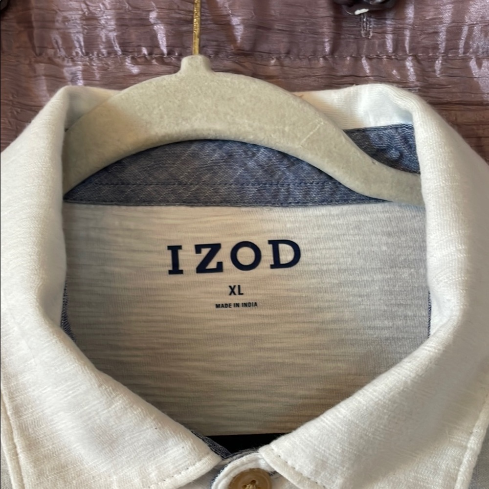 Izod White Polo Shirt Classic Short-Sleeve Design - Picture 3 of 4